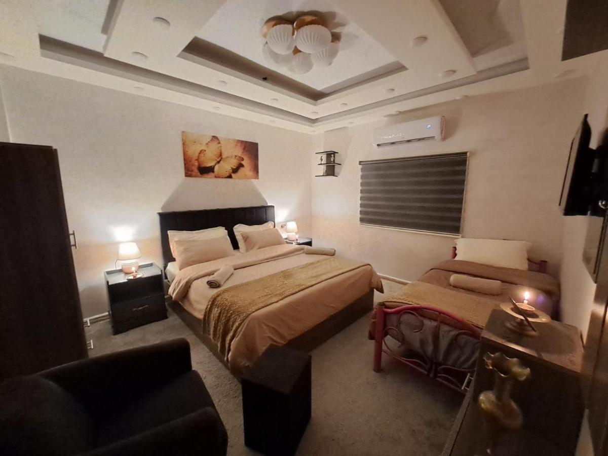 Cardostudio Hotel Jarash Exterior photo